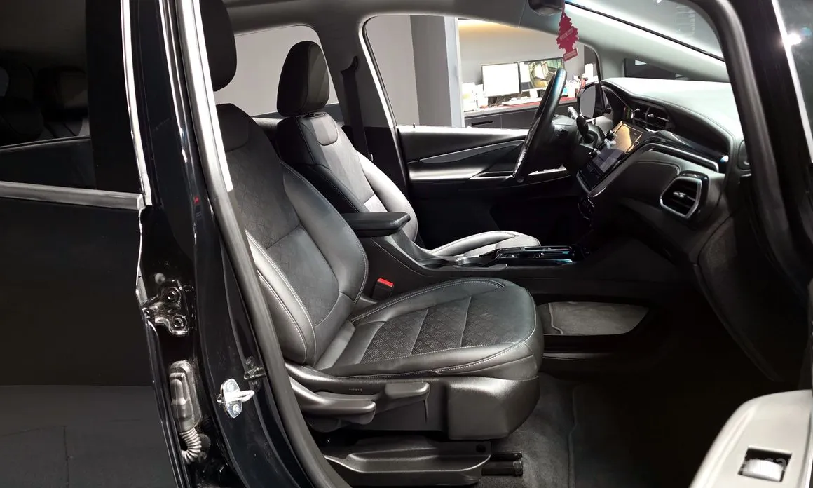 Фото 11 - Chevrolet Bolt EV