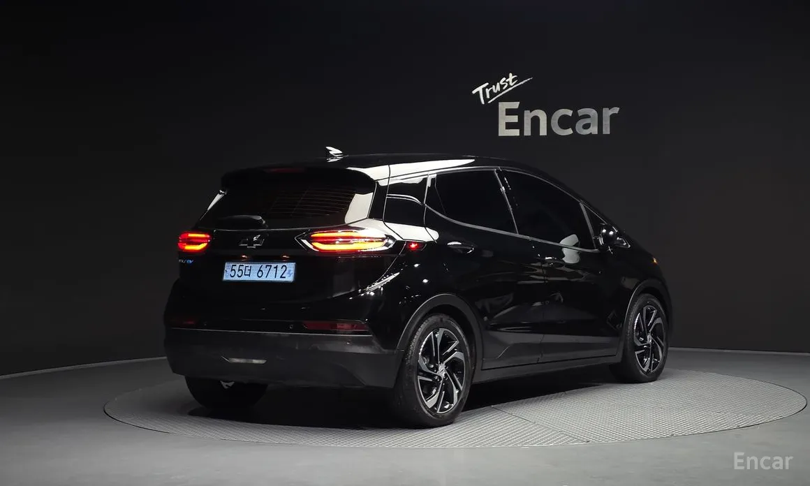 Фото 2 - Chevrolet Bolt EV