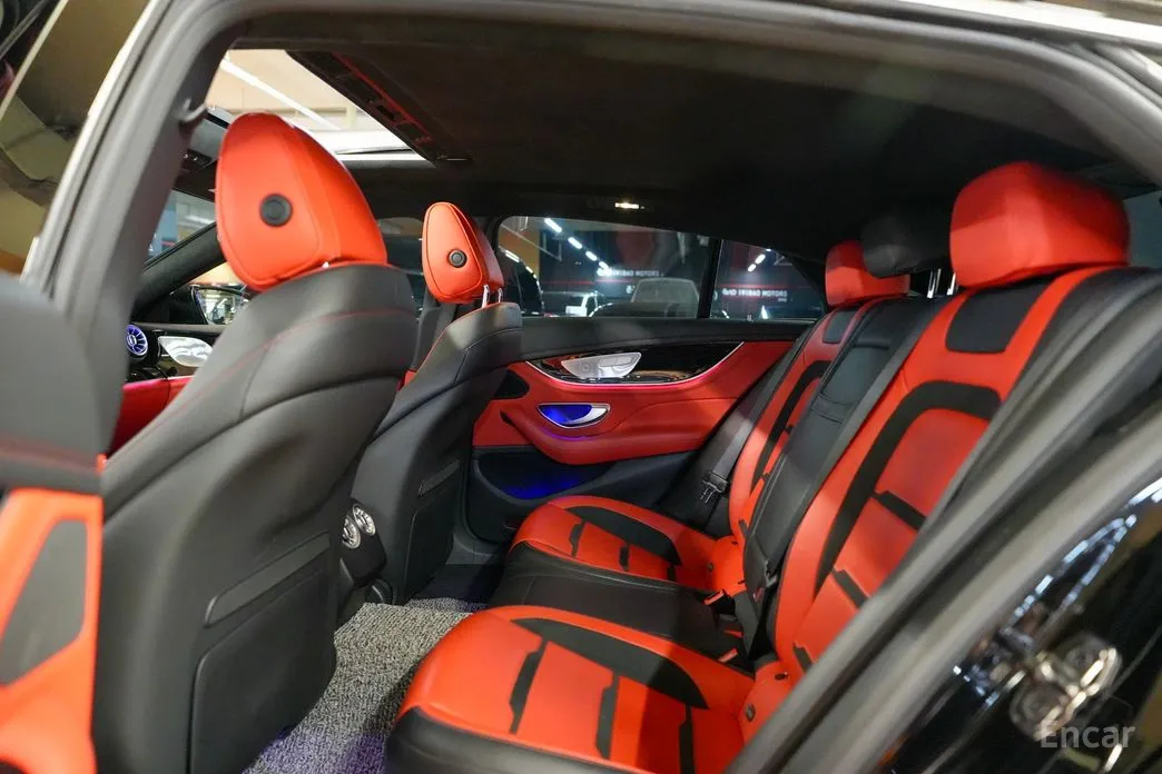 Фото 11 - Mercedes-Benz AMG GT