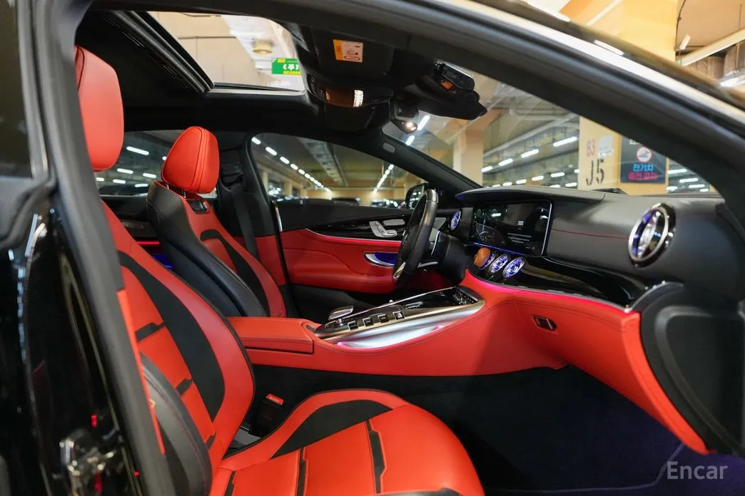 Фото 9 - Mercedes-Benz AMG GT