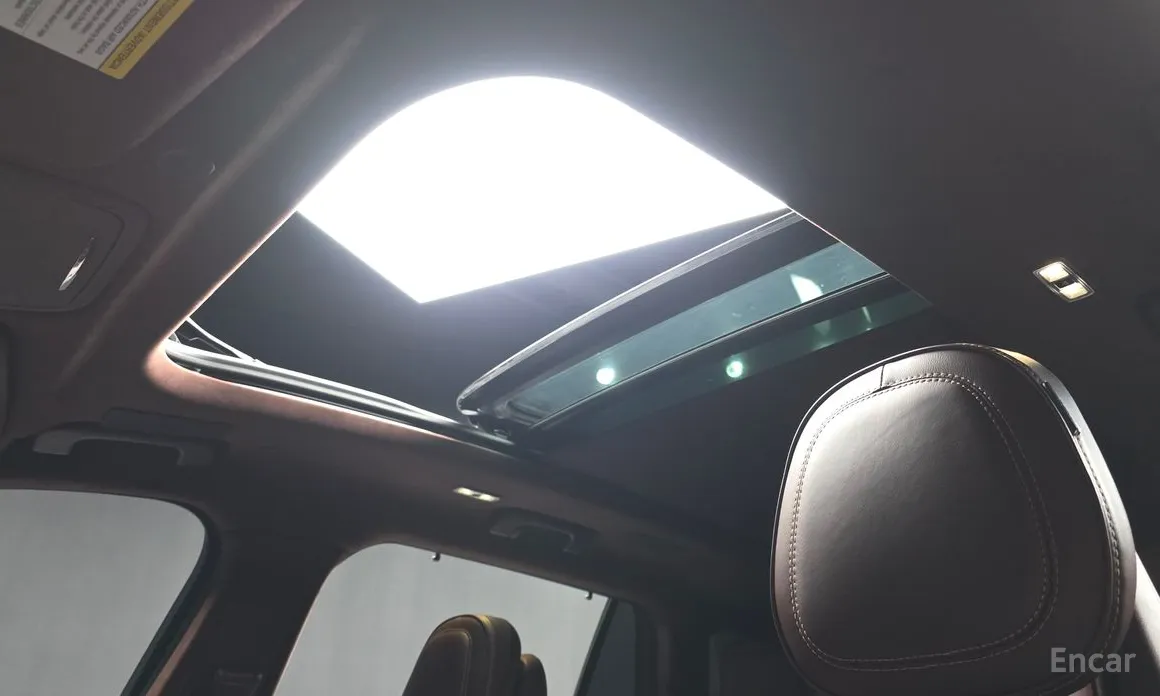 Фото 14 - Lincoln Aviator