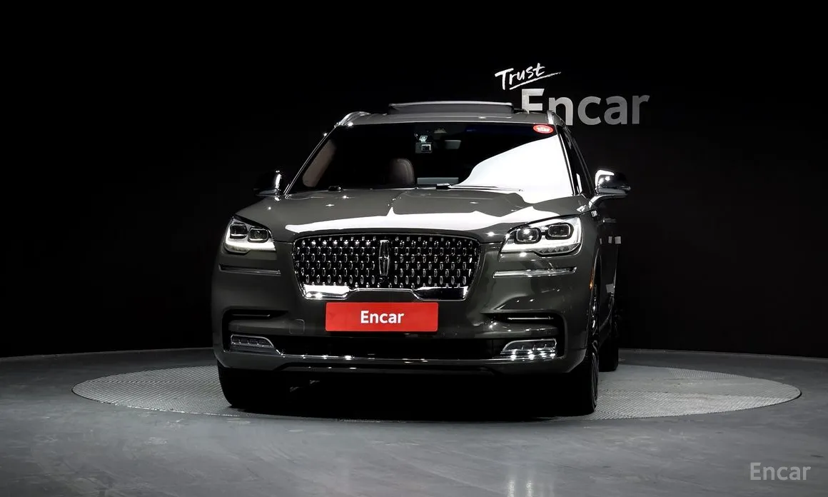 Фото 3 - Lincoln Aviator