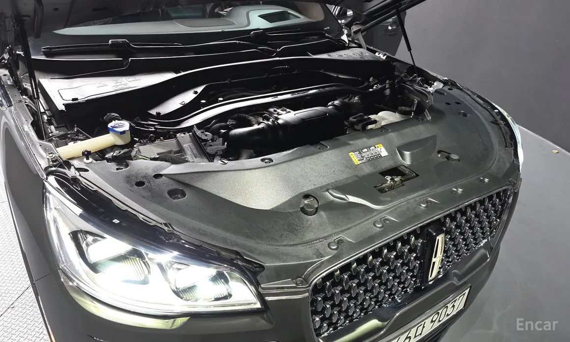 Фото 5 - Lincoln Aviator