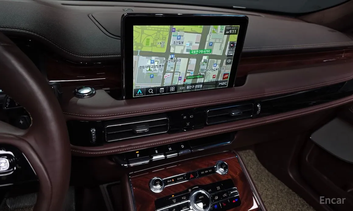 Фото 8 - Lincoln Aviator