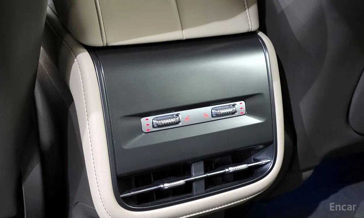 Фото 16 - Lincoln Nautilus