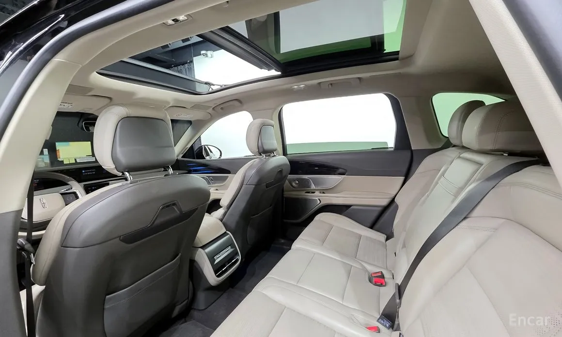 Фото 19 - Lincoln Nautilus