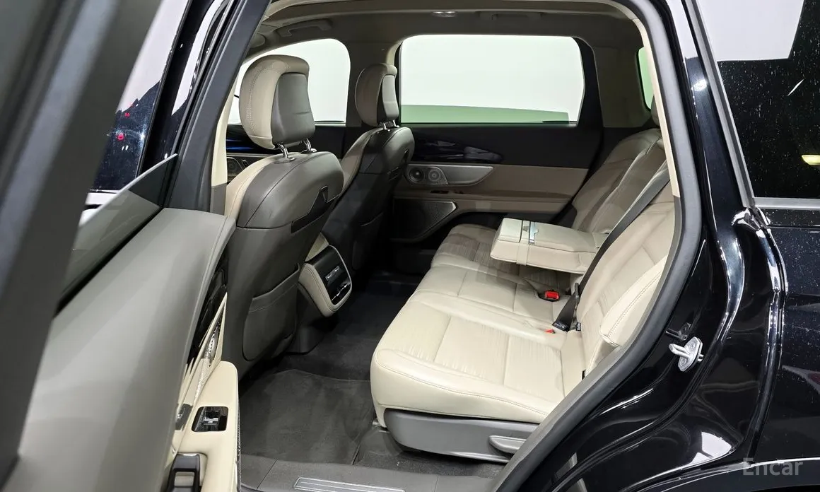 Фото 20 - Lincoln Nautilus