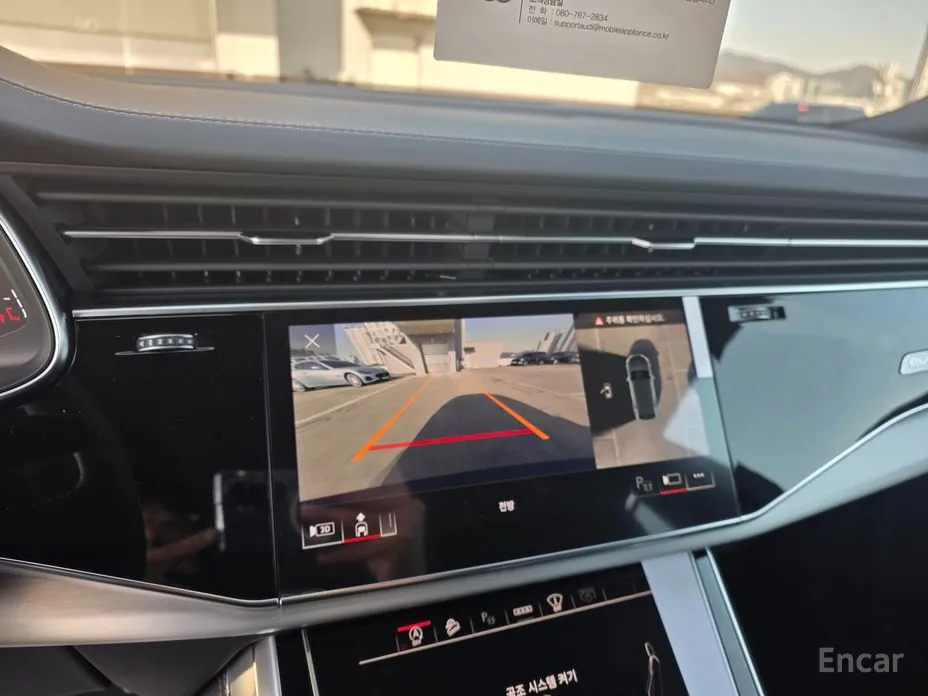 Фото 11 - Audi Q8