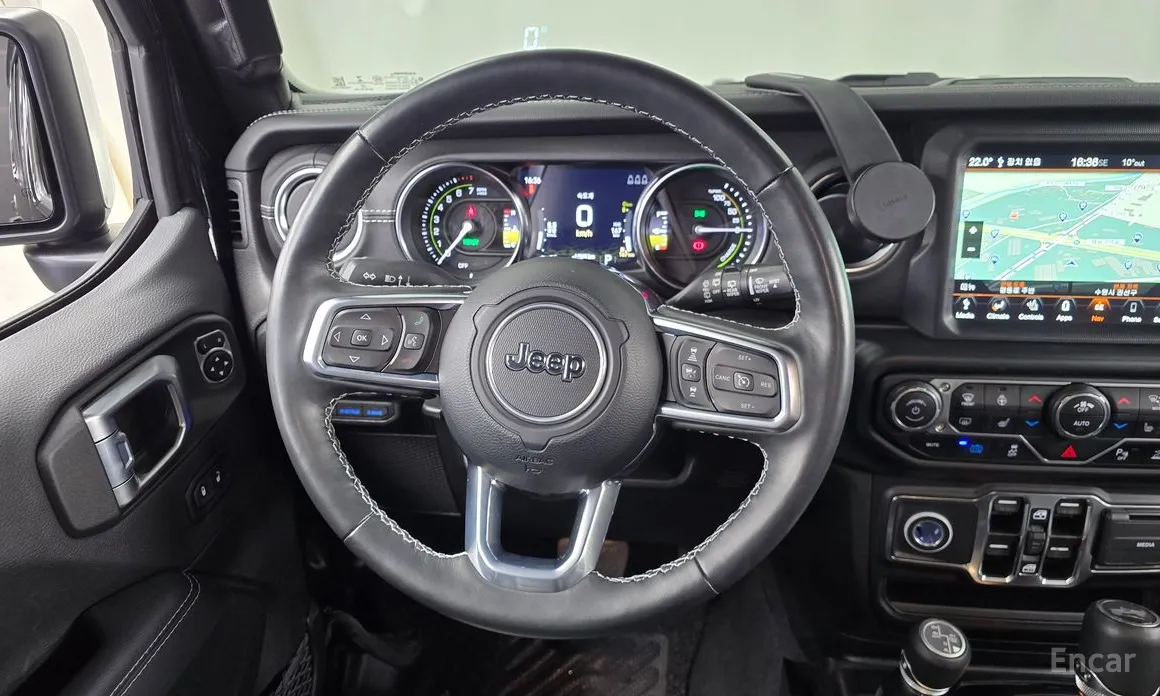 Фото 13 - Jeep Wrangler