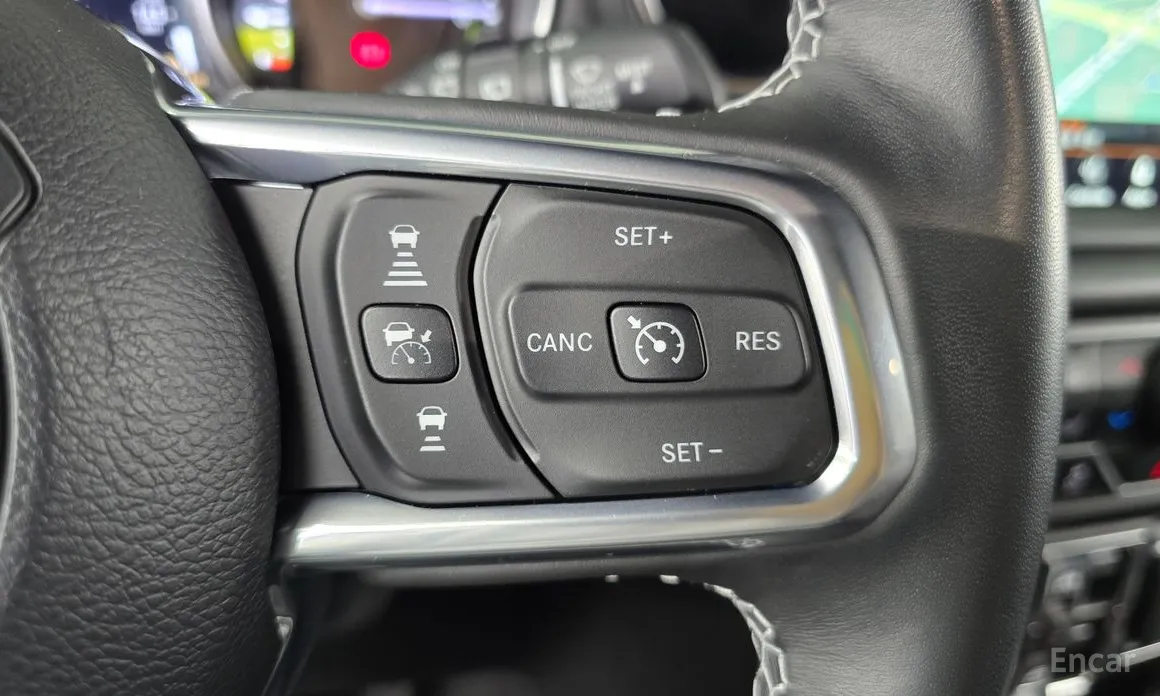 Фото 18 - Jeep Wrangler