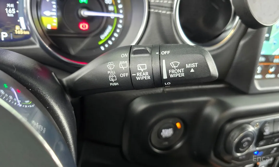 Фото 19 - Jeep Wrangler