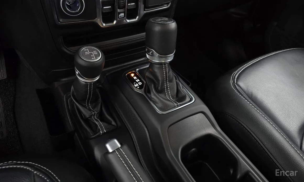 Фото 9 - Jeep Wrangler