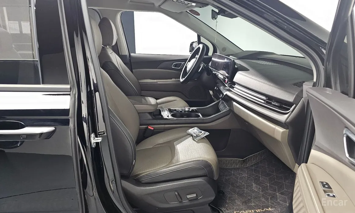 Фото 11 - Kia Carnival