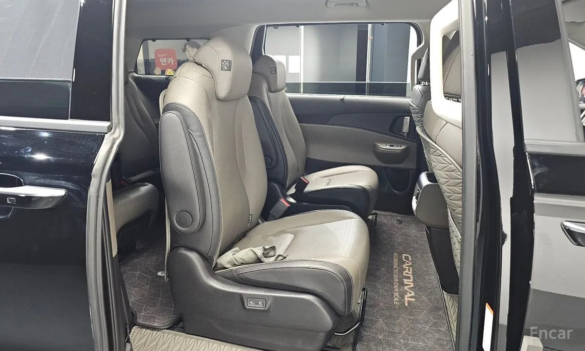 Фото 12 - Kia Carnival