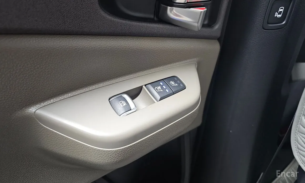 Фото 18 - Kia Carnival