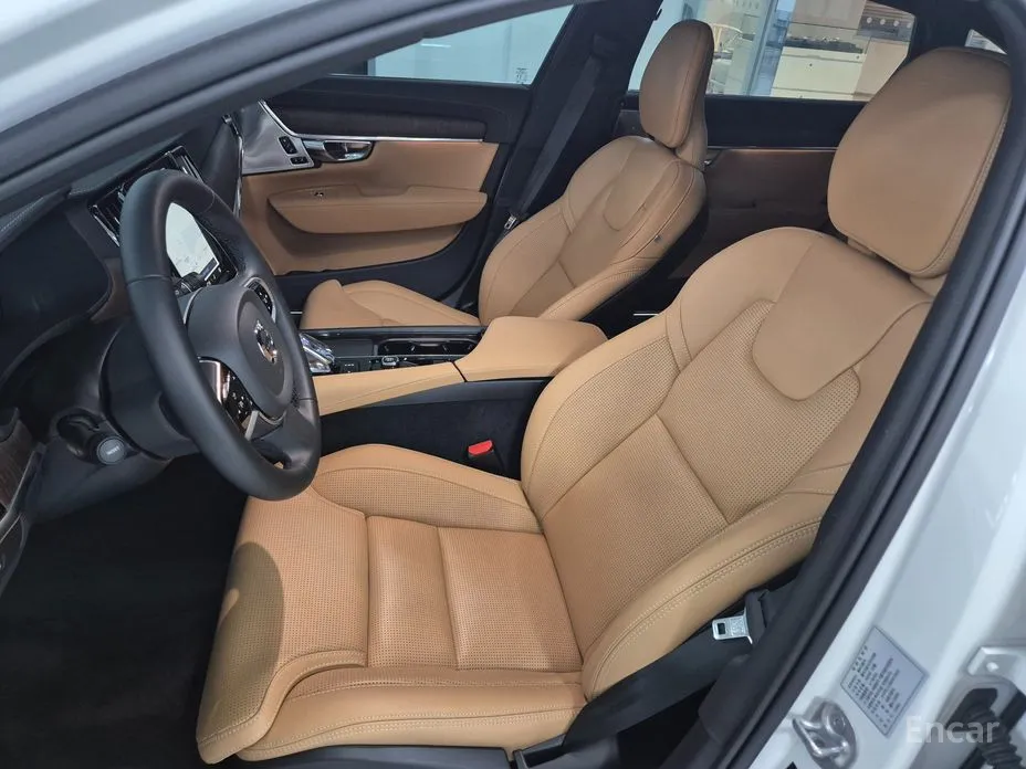 Фото 10 - Volvo S90