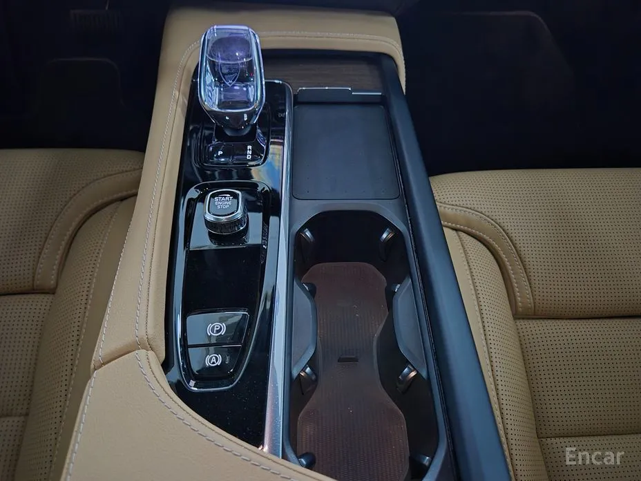 Фото 9 - Volvo S90