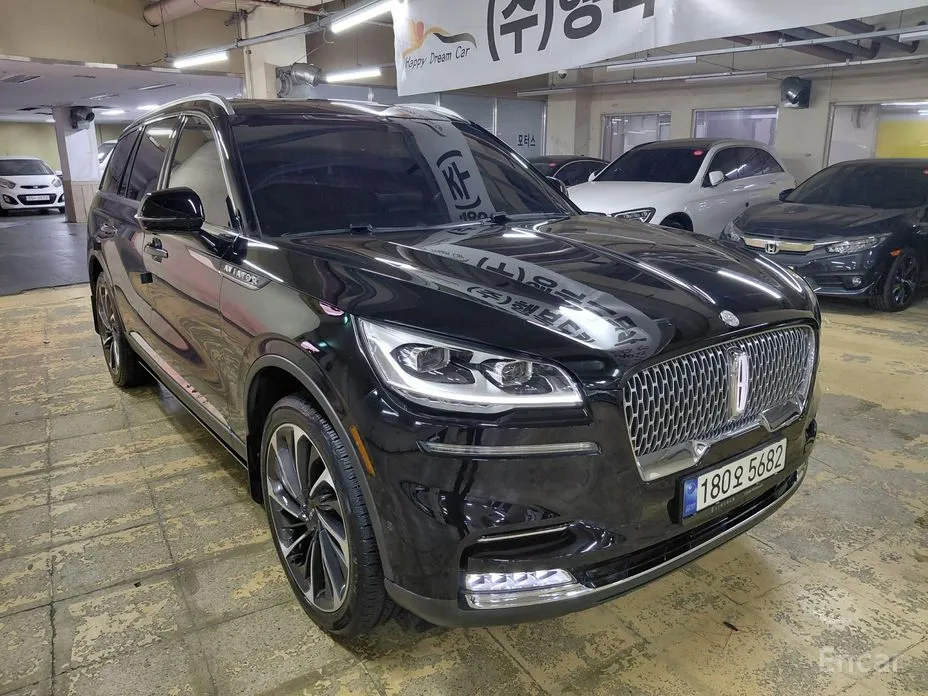 Фото 3 - Lincoln Aviator