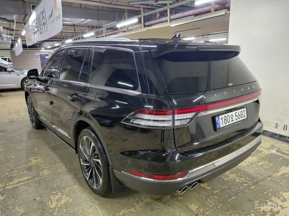 Фото 6 - Lincoln Aviator