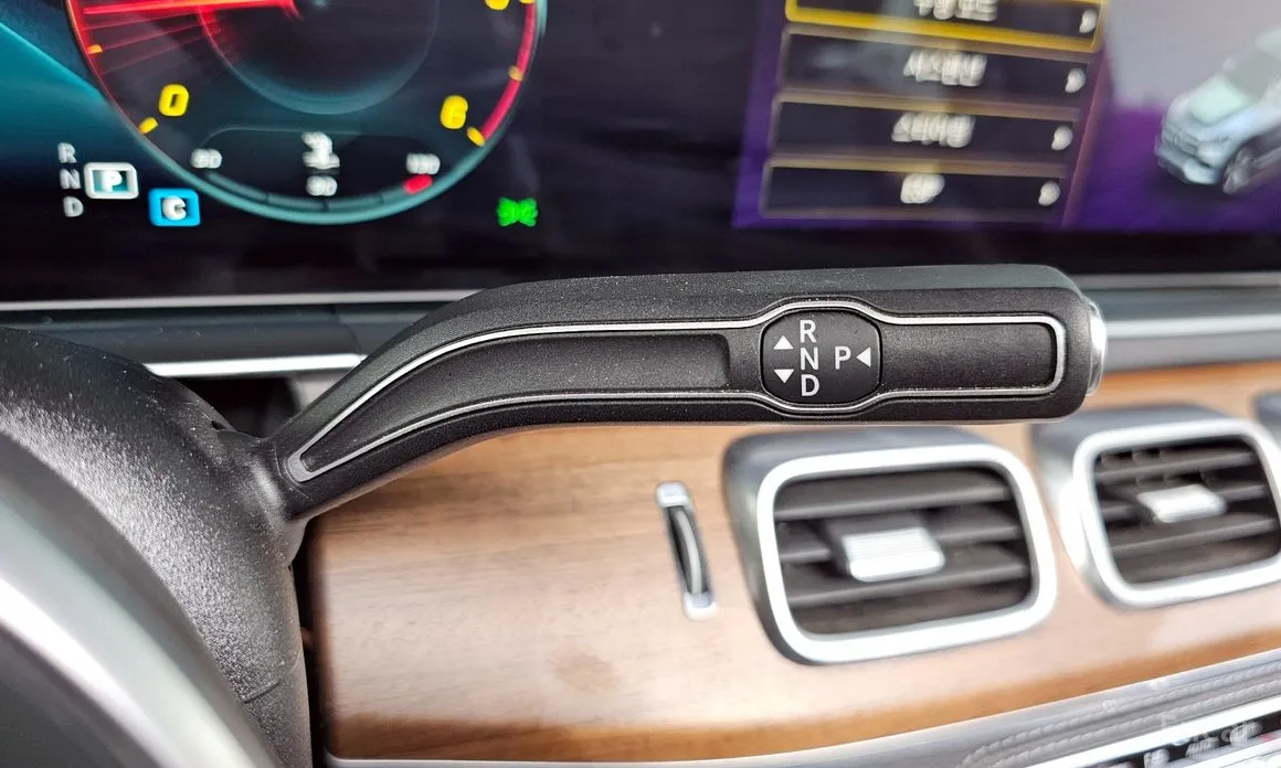 Фото 9 - Mercedes-Benz GLS-Class