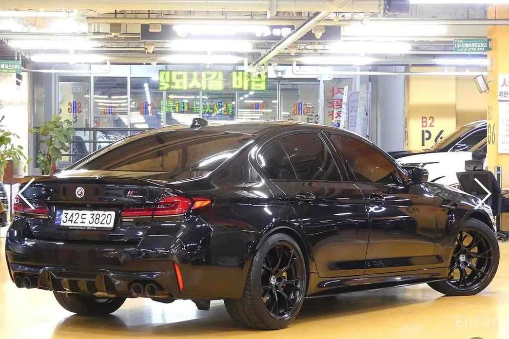 Фото 3 - BMW M5