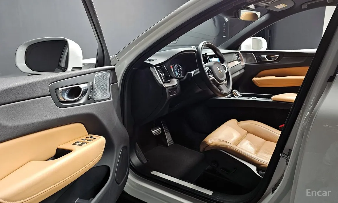 Фото 12 - Volvo XC60