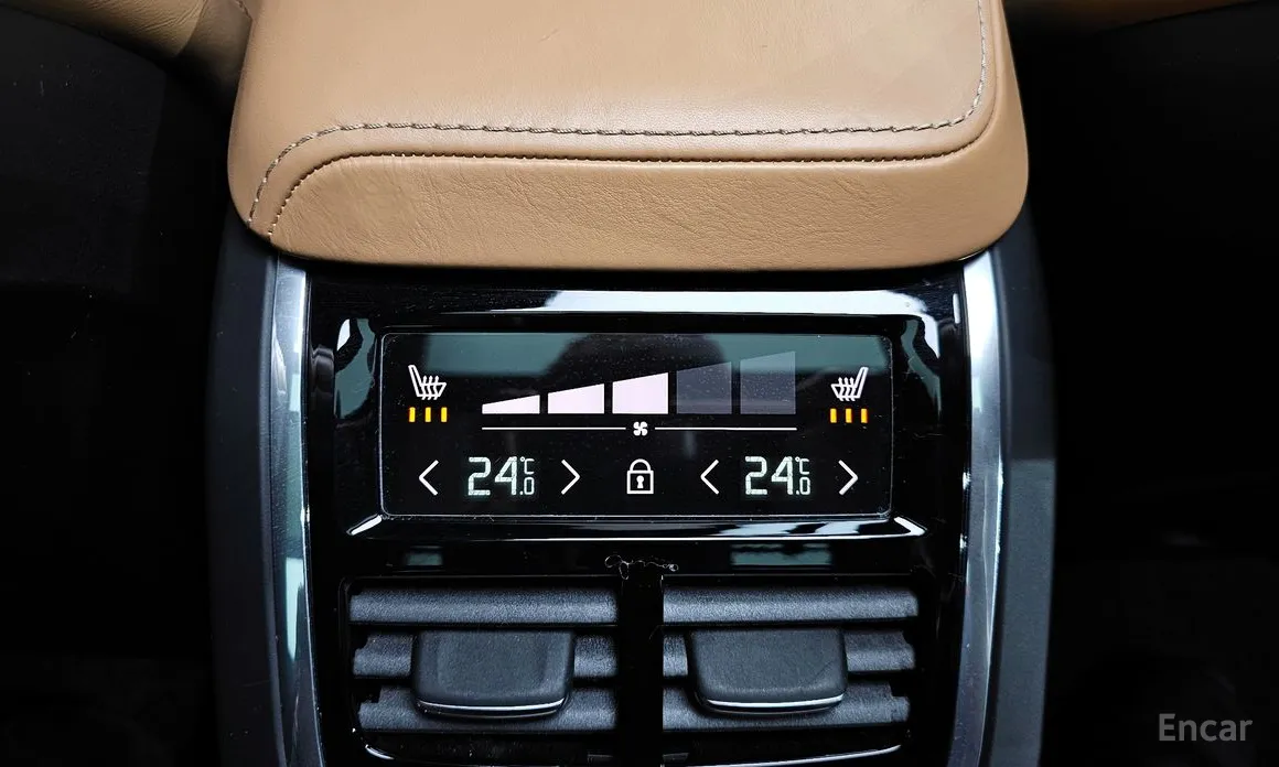 Фото 19 - Volvo XC60