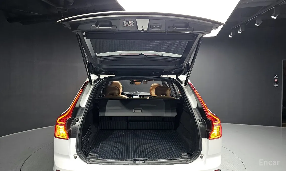 Фото 20 - Volvo XC60