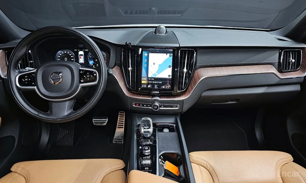 Фото 7 - Volvo XC60