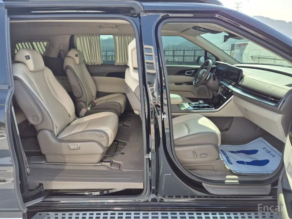 Фото 17 - Kia Carnival