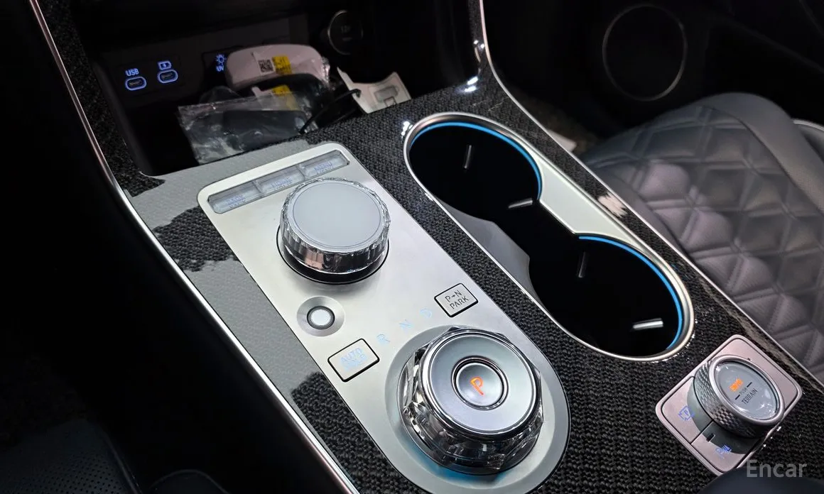 Фото 9 - Genesis GV80