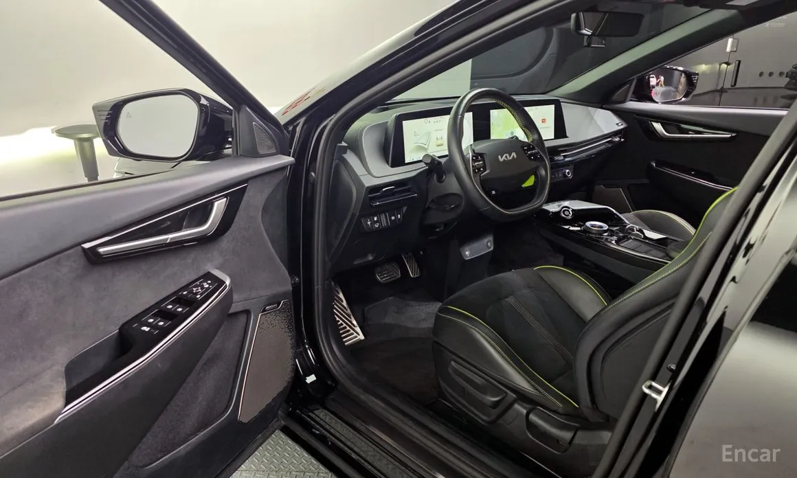 Фото 10 - Kia EV6