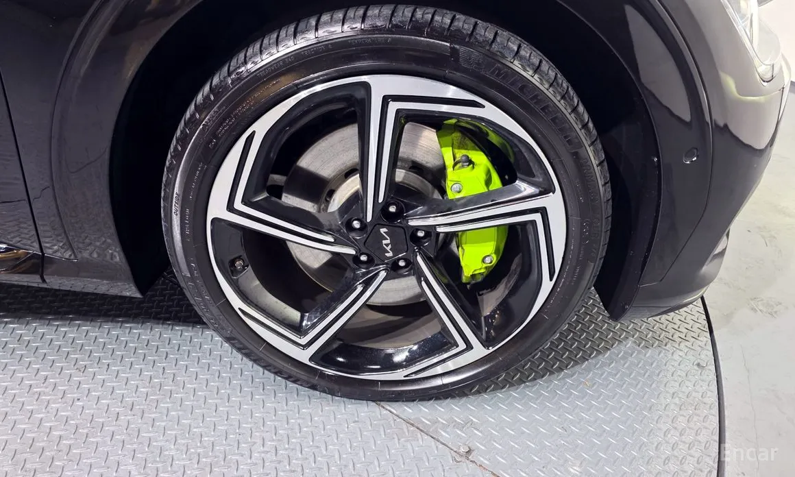 Фото 5 - Kia EV6