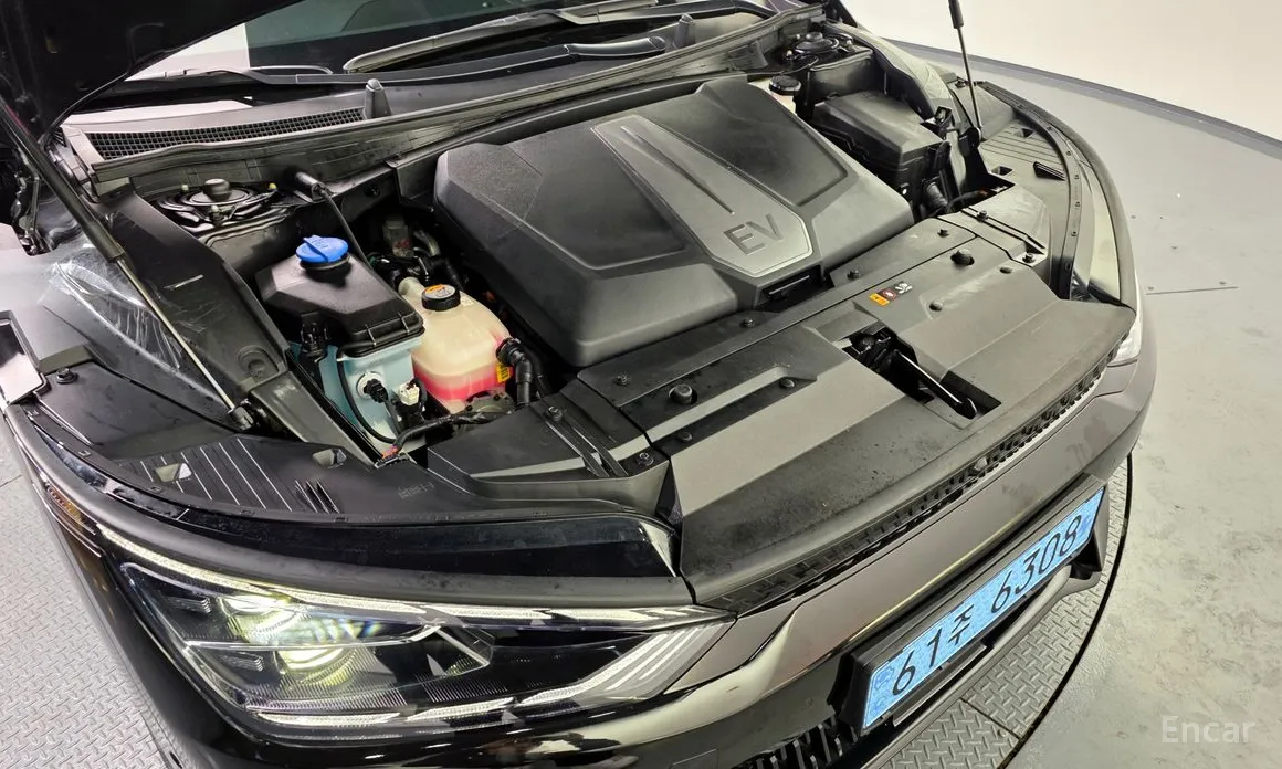 Фото 6 - Kia EV6