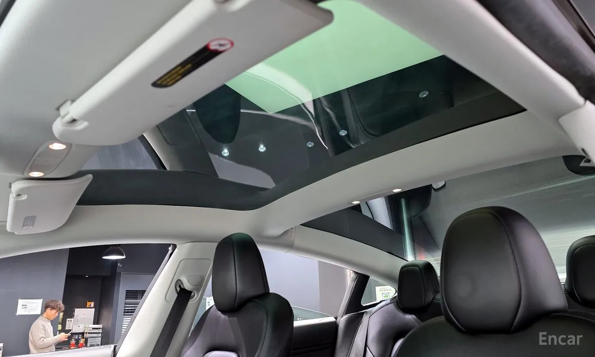 Фото 17 - Tesla Model 3