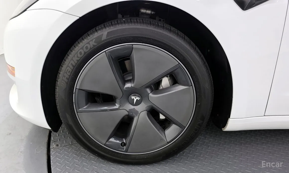 Фото 5 - Tesla Model 3