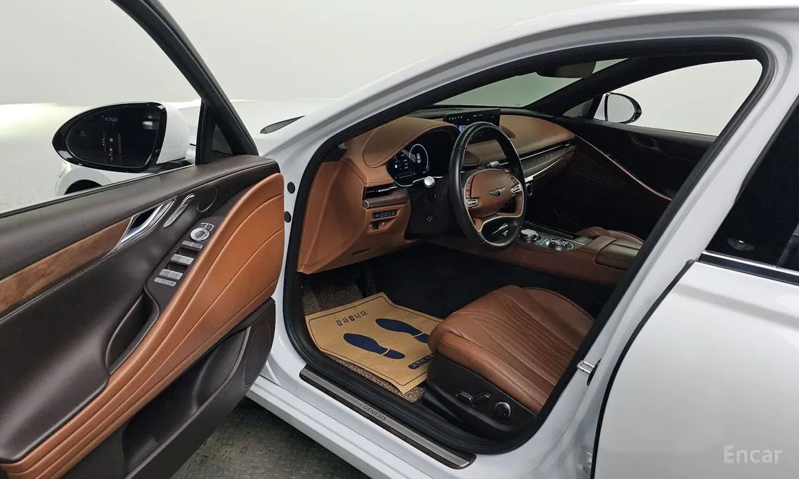 Фото 10 - Genesis G80