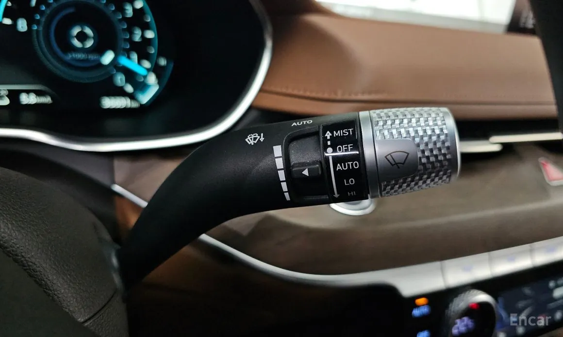 Фото 15 - Genesis G80