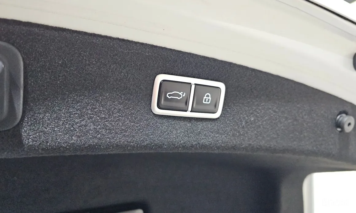 Фото 20 - Genesis G80