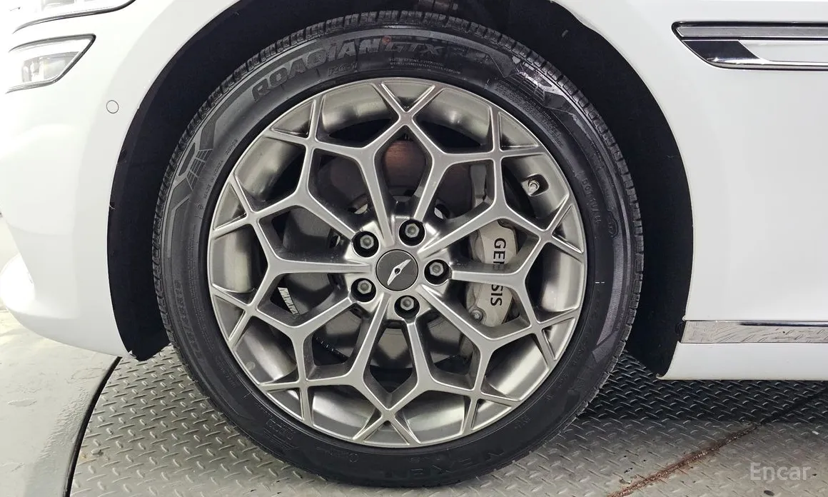 Фото 5 - Genesis G80