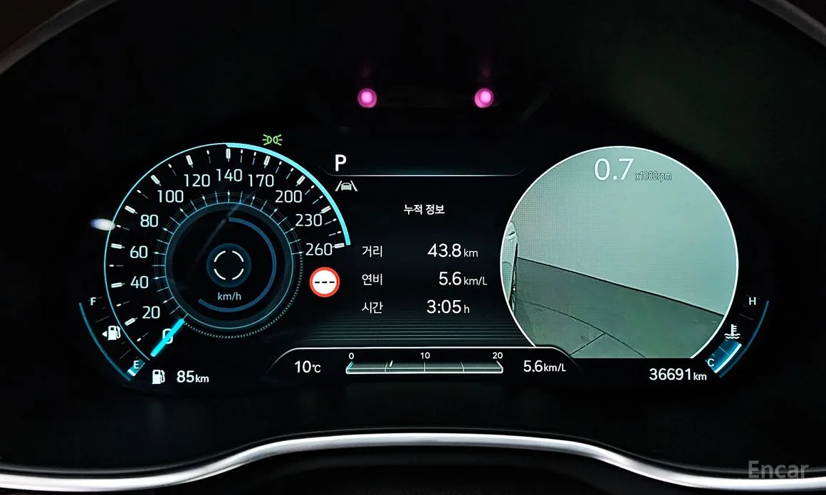 Фото 8 - Genesis G80