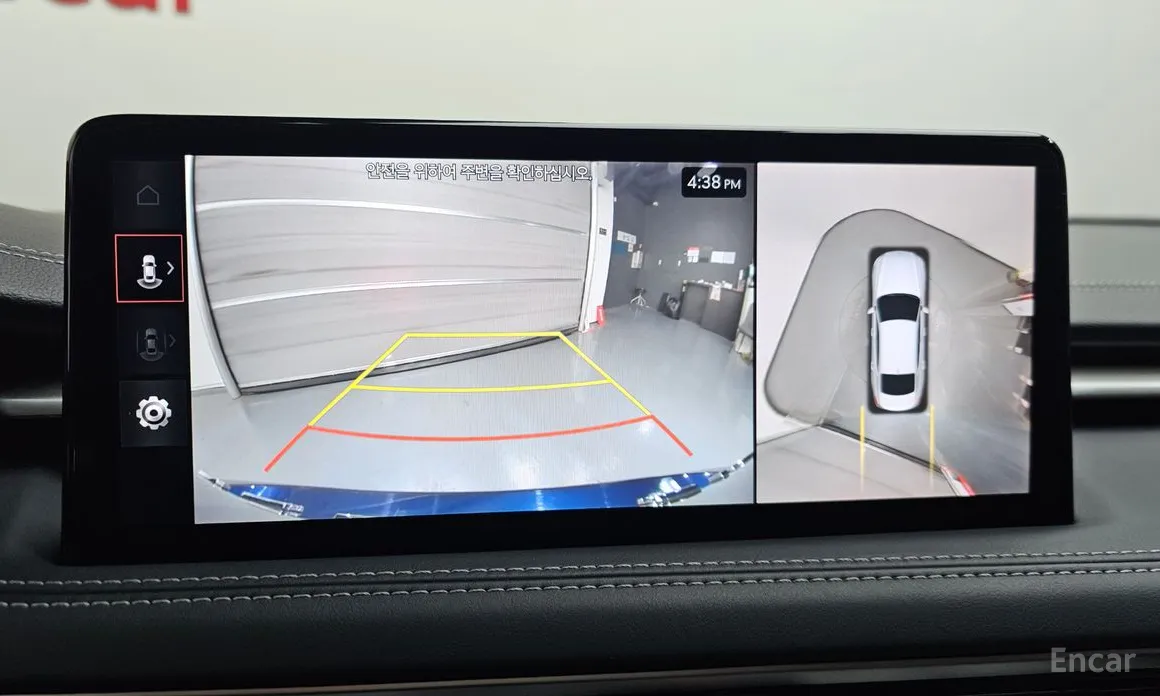 Фото 14 - Genesis G70