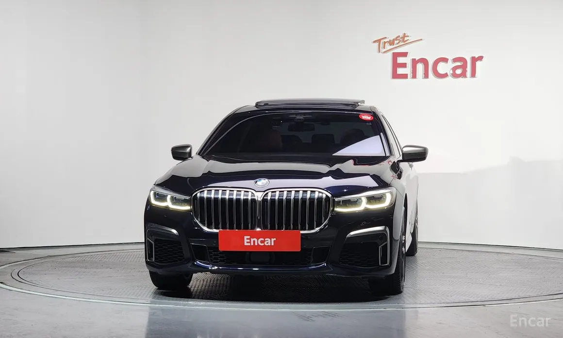 Фото 3 - BMW 7 Series