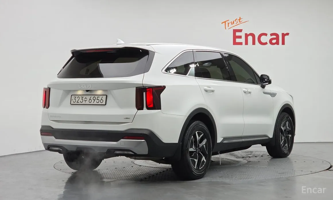 Фото 2 - Kia Sorento