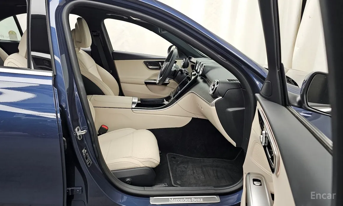 Фото 11 - Mercedes-Benz C-Class