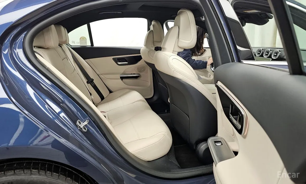 Фото 12 - Mercedes-Benz C-Class