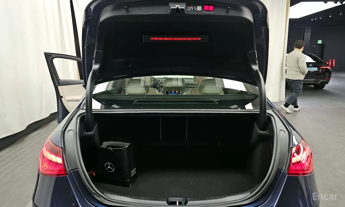 Фото 20 - Mercedes-Benz C-Class