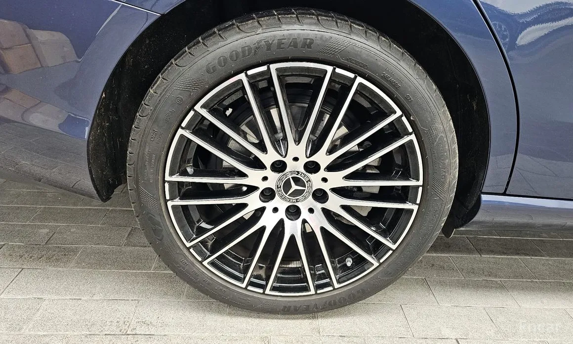 Фото 5 - Mercedes-Benz C-Class