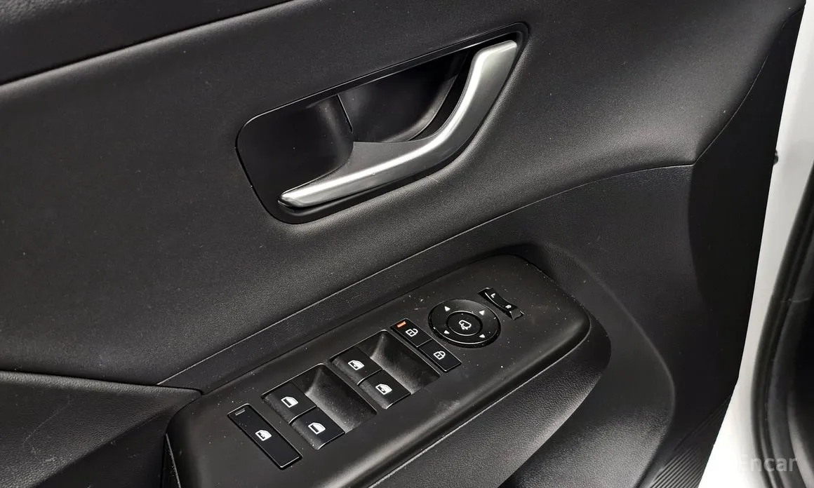 Фото 14 - Hyundai Kona