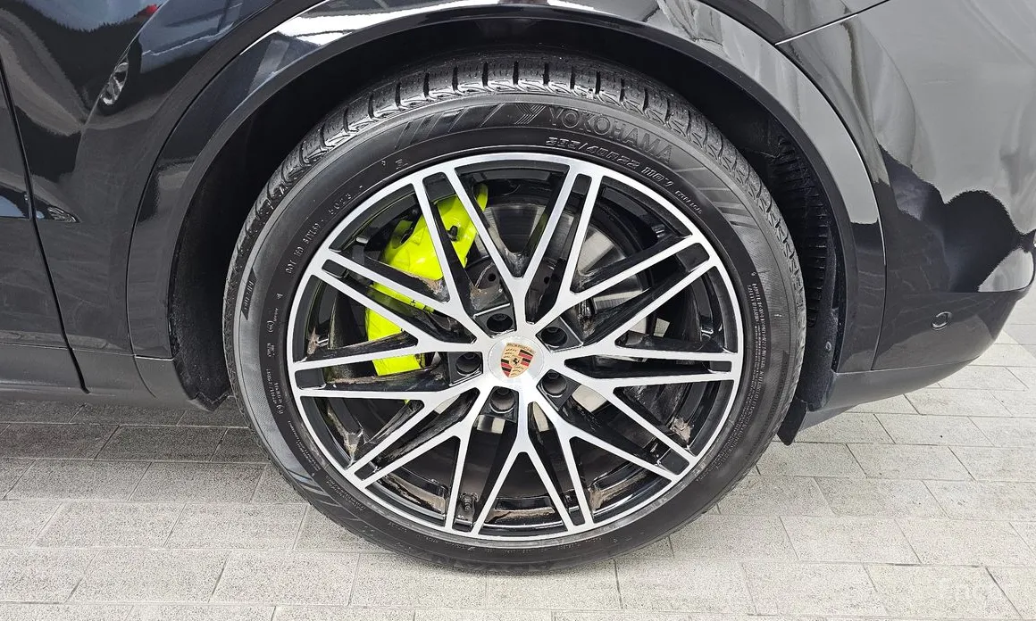 Фото 5 - Porsche Cayenne